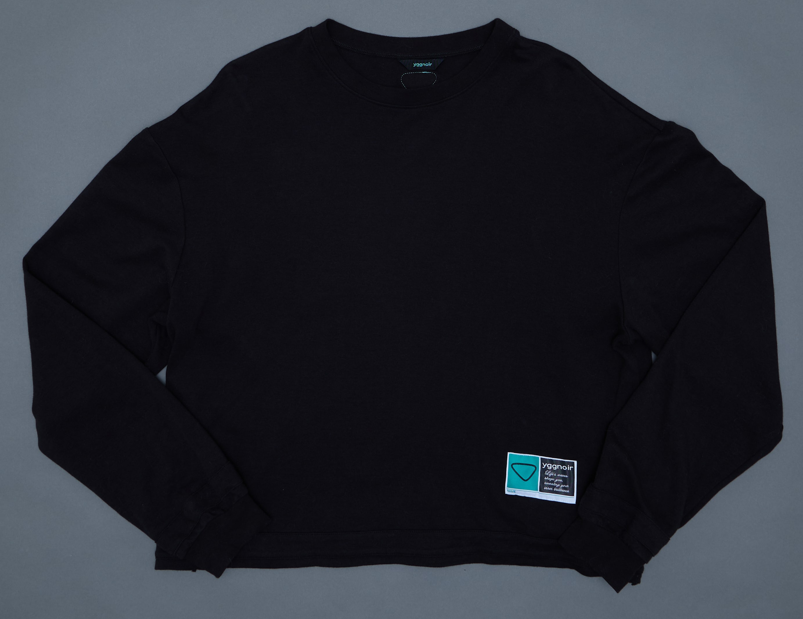 LONG T-SHIRT — 黒